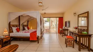 CityBlue Creekside Hotel & Suites