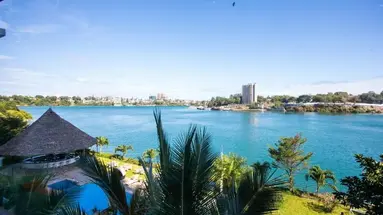 CityBlue Creekside Hotel & Suites