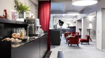 Clarion Hotel Post