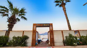 Class Unique Beach