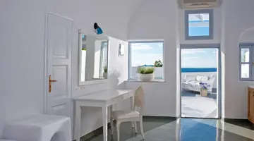 Cliff Side Suites