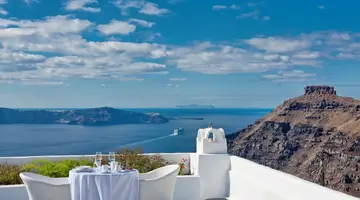 Cliff Side Suites