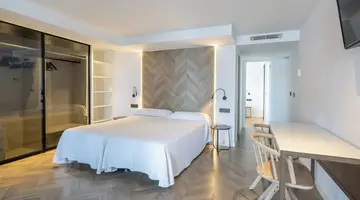 Climia Belroy 4 Superior Hotel