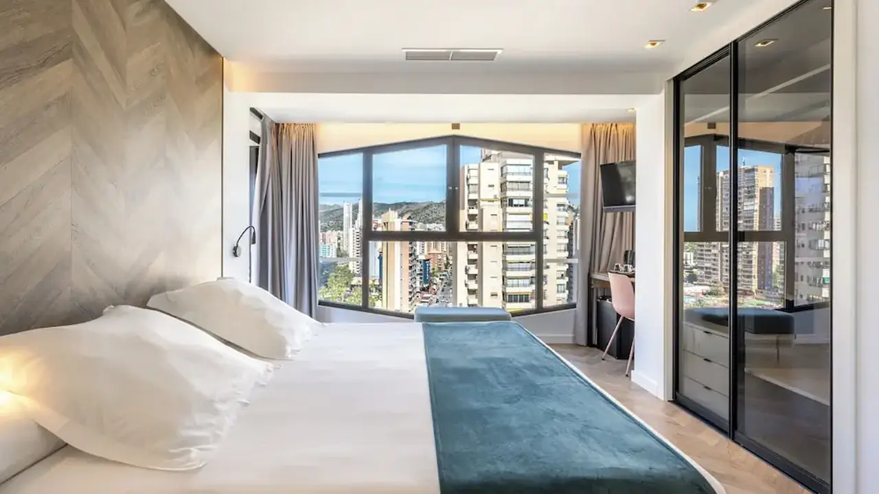 Climia Belroy 4 Superior Hotel