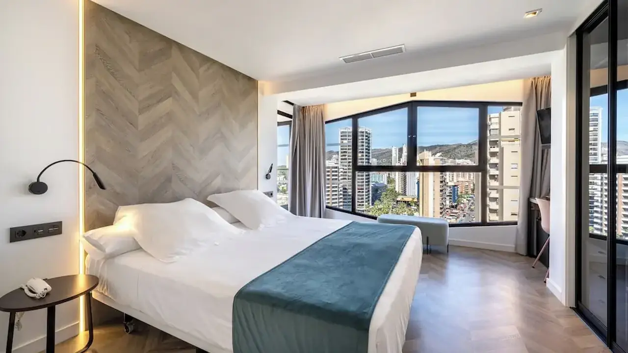 Climia Belroy 4 Superior Hotel
