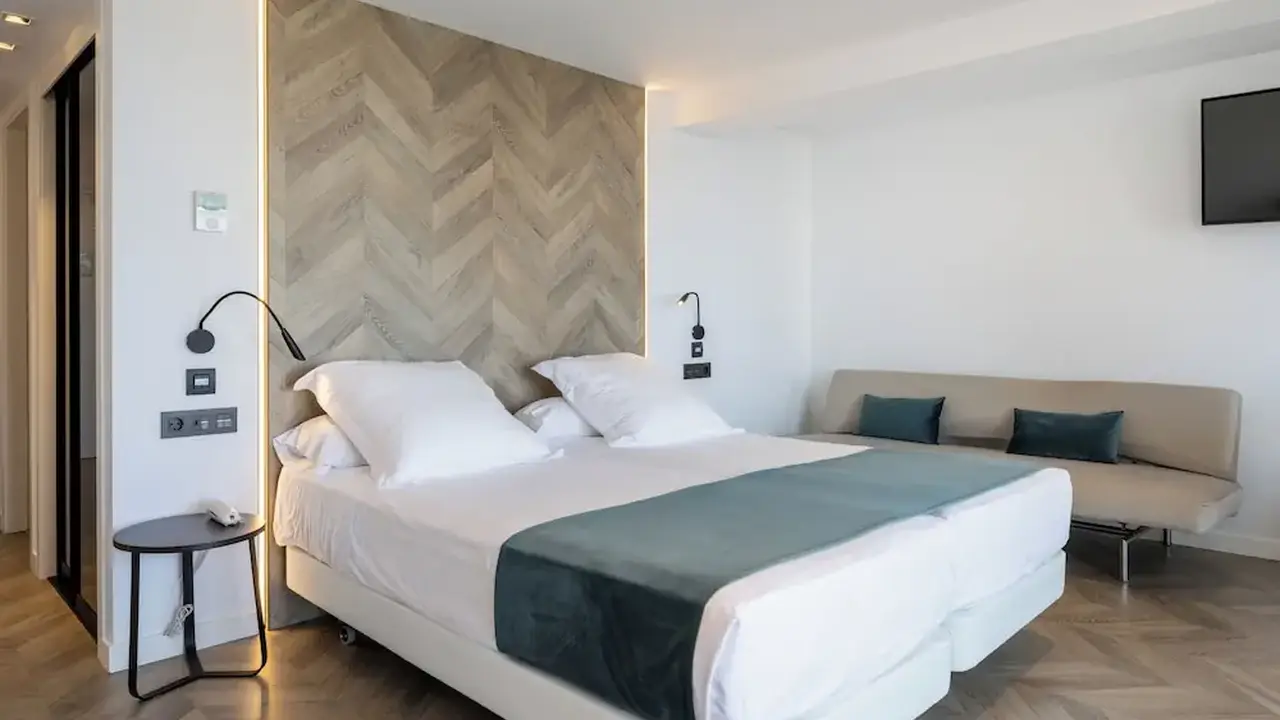 Climia Belroy 4 Superior Hotel