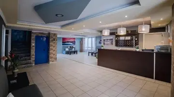 Cloud 9 Hotel