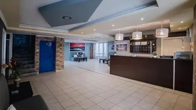 Cloud 9 Hotel