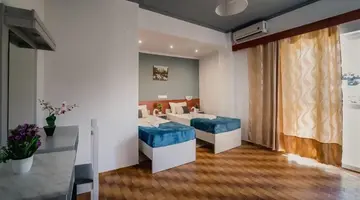 Cloud 9 Hotel