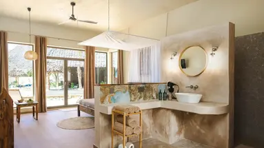 Clove Island Essence & SPA