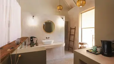 Clove Island Essence & SPA