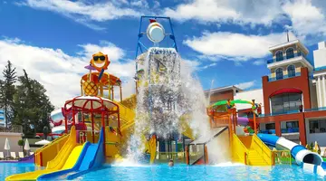Club Aqua Plaza