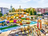 Club Aqua Plaza