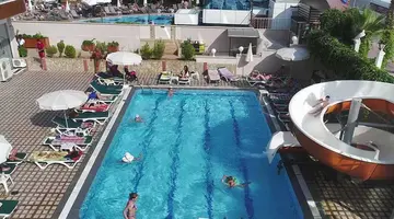 Club Bayar Beach Hotel