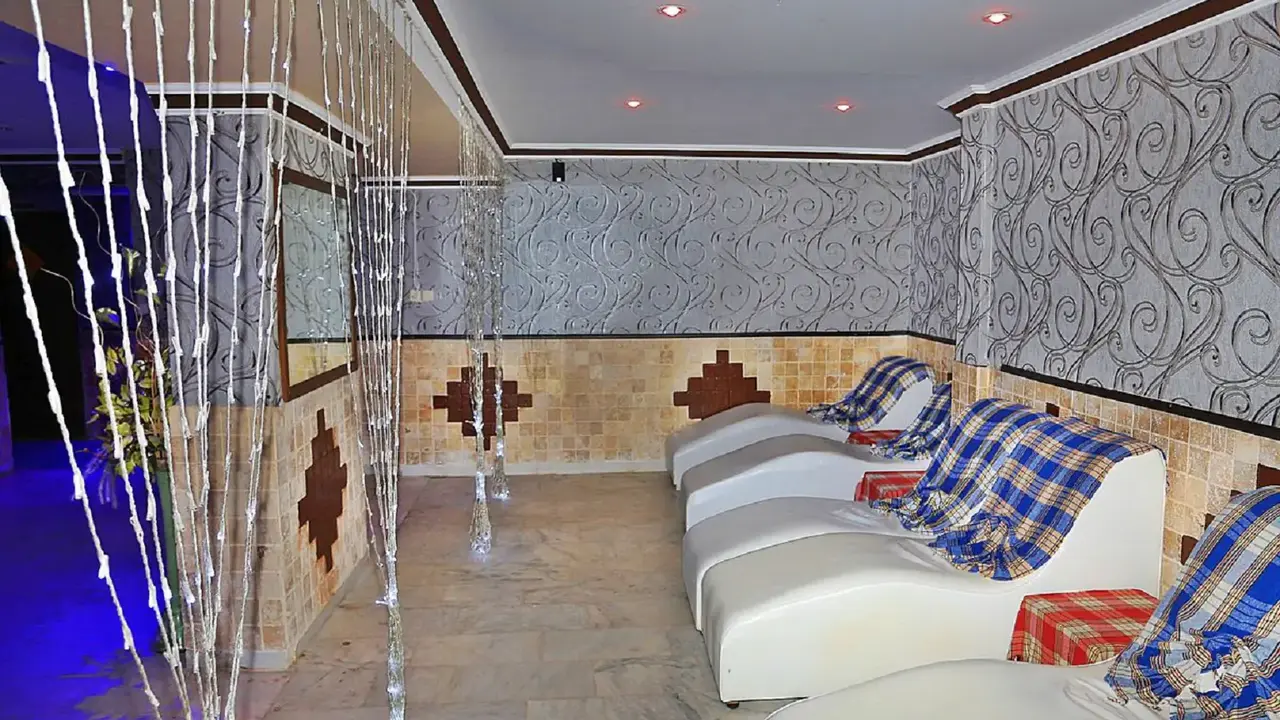Club Bayar Beach Hotel