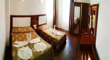 Club Bayar Beach Hotel