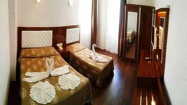 Club Bayar Beach Hotel
