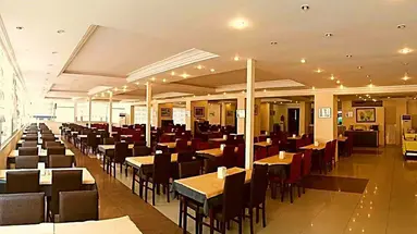 Club Bayar Beach Hotel