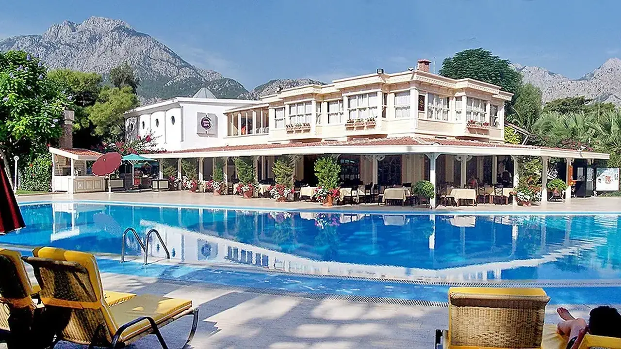 CLUB BORAN MARE BEACH
