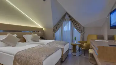 CLUB GRAND AQUA