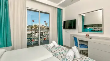 Club Hotel Aguamarina