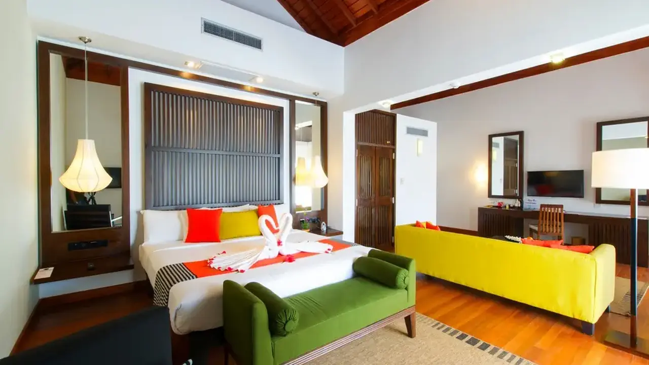 CLUB HOTEL DOLPHIN