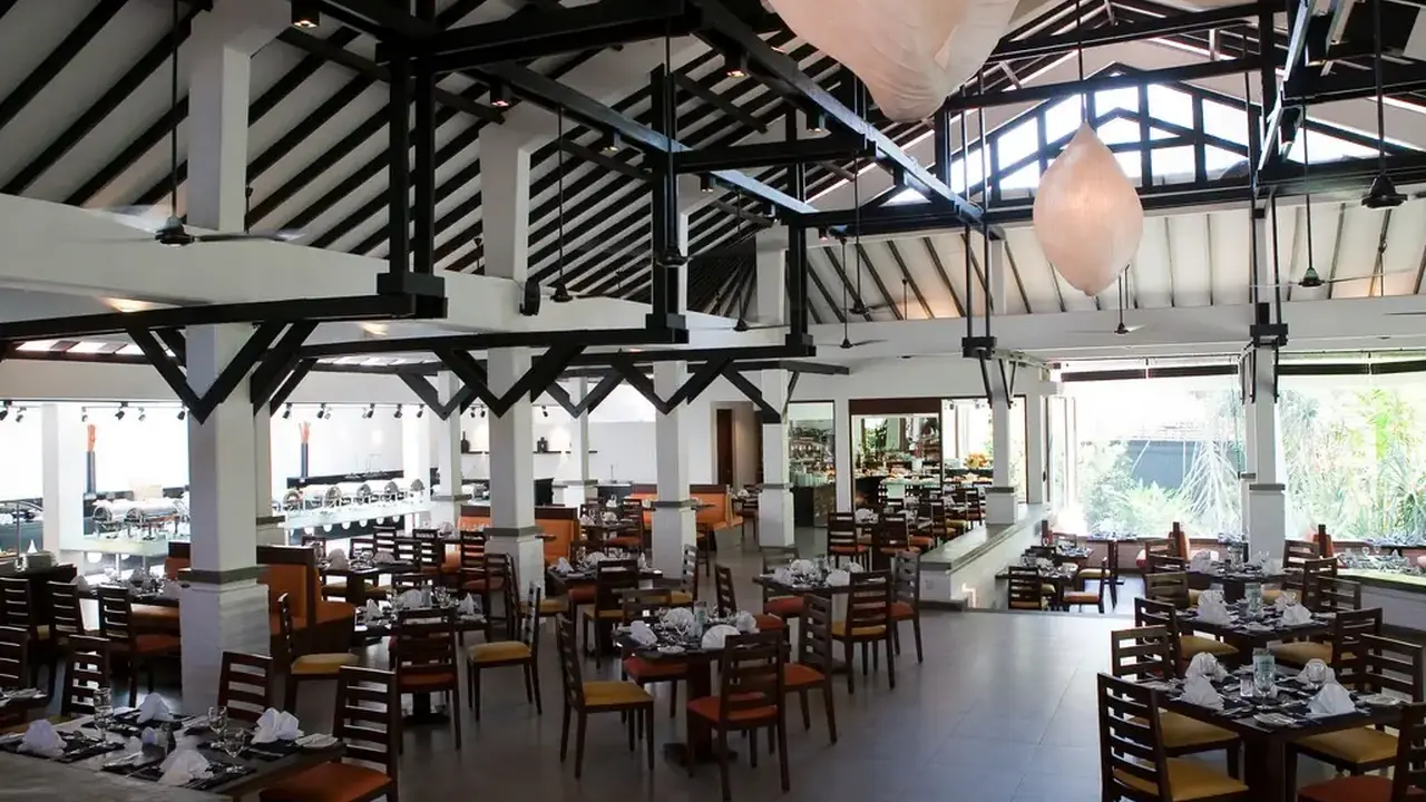 CLUB HOTEL DOLPHIN