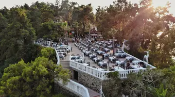 CLUB & HOTEL LETOONIA
