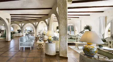 Club Hotel