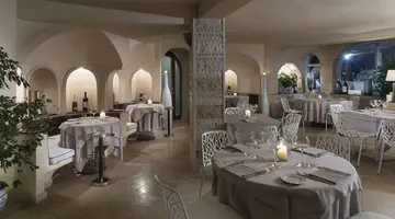 Club Hotel