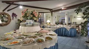 Club Hotel