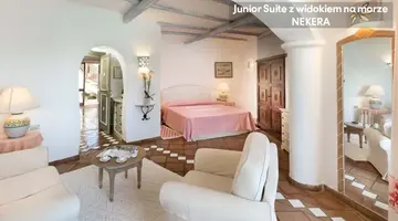 CLUB HOTEL
