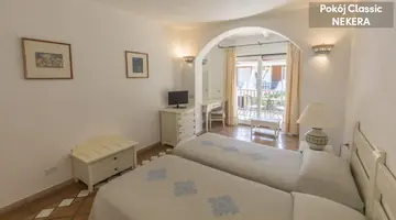 CLUB HOTEL