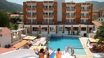 CLUB MUNAMAR BEACH RESORT