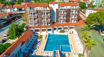 CLUB MUNAMAR BEACH RESORT