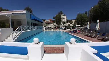 CLUB MUNAMAR BEACH RESORT
