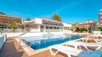 CLUB MUNAMAR BEACH RESORT