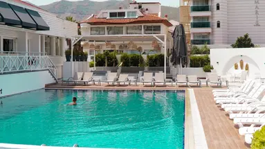 CLUB MUNAMAR BEACH RESORT