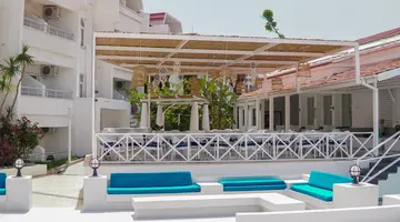 CLUB MUNAMAR BEACH RESORT