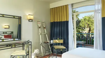 CLUB PARADISIO