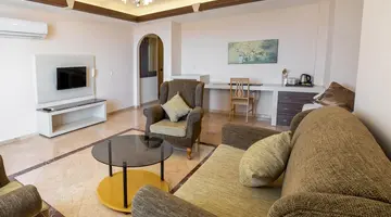 Club Paradiso Hotel & Resort