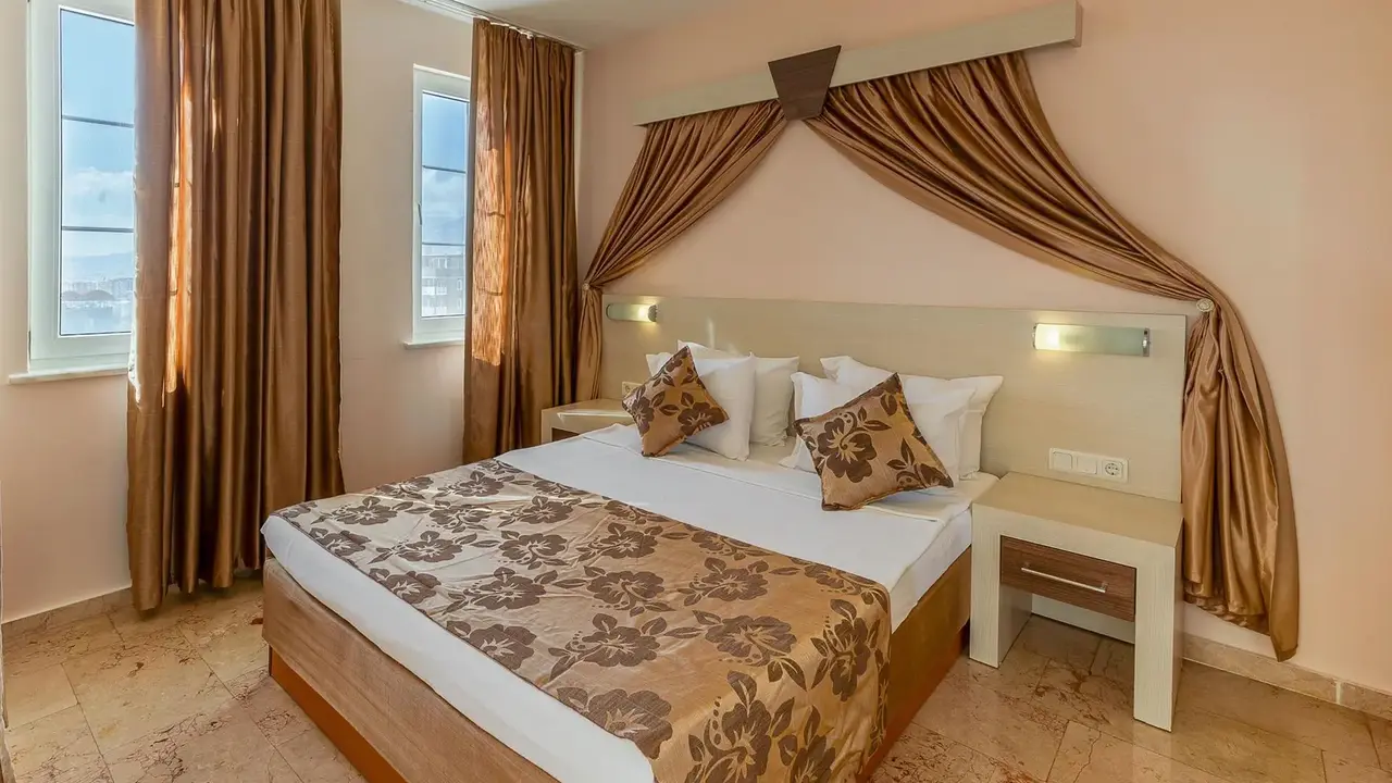 Club Paradiso Hotel & Resort