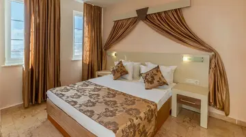 Club Paradiso Hotel & Resort
