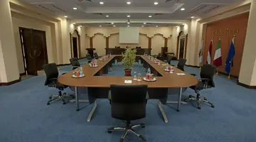 CLUB REEF HOTEL
