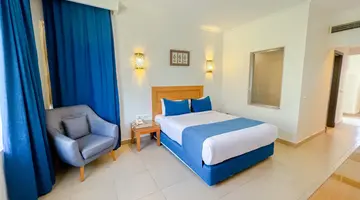 CLUB REEF HOTEL