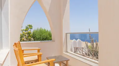 CLUB REEF HOTEL