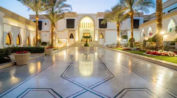 CLUB REEF HOTEL