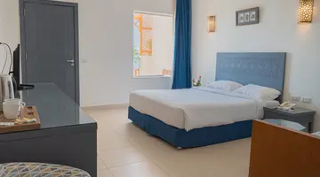 CLUB REEF HOTEL
