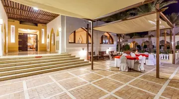 CLUB REEF HOTEL