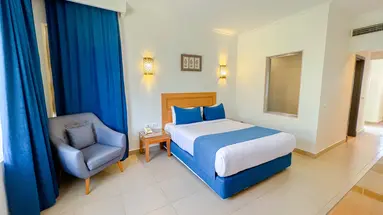 CLUB REEF HOTEL
